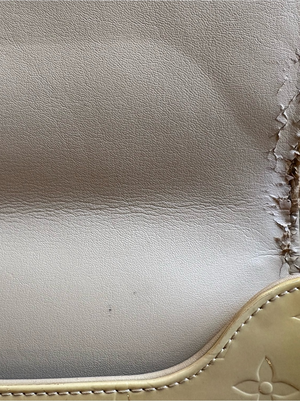 Louis Vuitton Beige Vernis Monogram Crossbody with Tan Strap - Picture 8 of 9